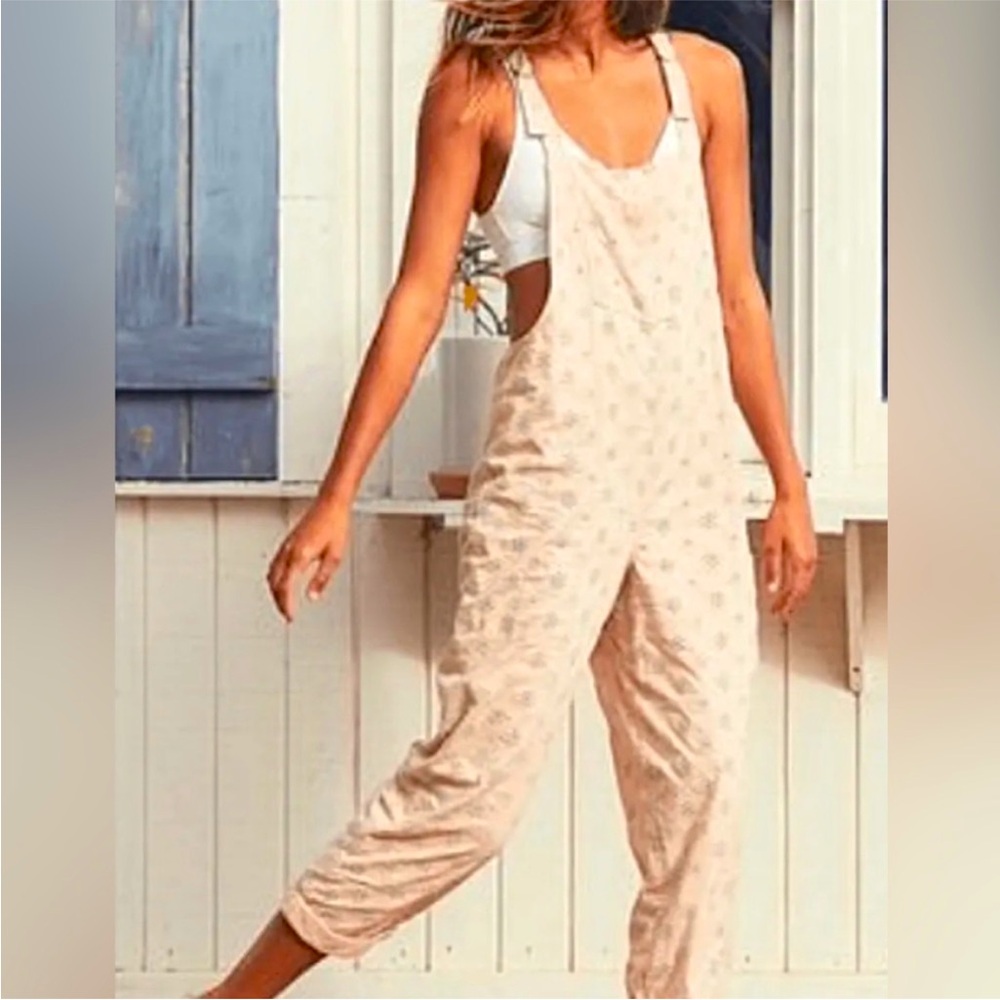 Aerie Eyelet Pale Pink Cream Overalls Size Small